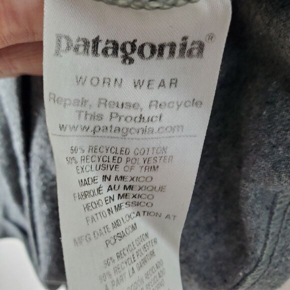Patagonia Mens P-6 Logo Responsibili Tee Long Sleeve Graphic Outdoor Logo Gray M - Picture 7 of 8